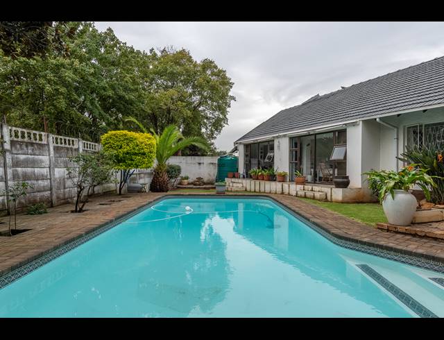 3 BEDROOM HOUSE SOLD IN RACEVIEW